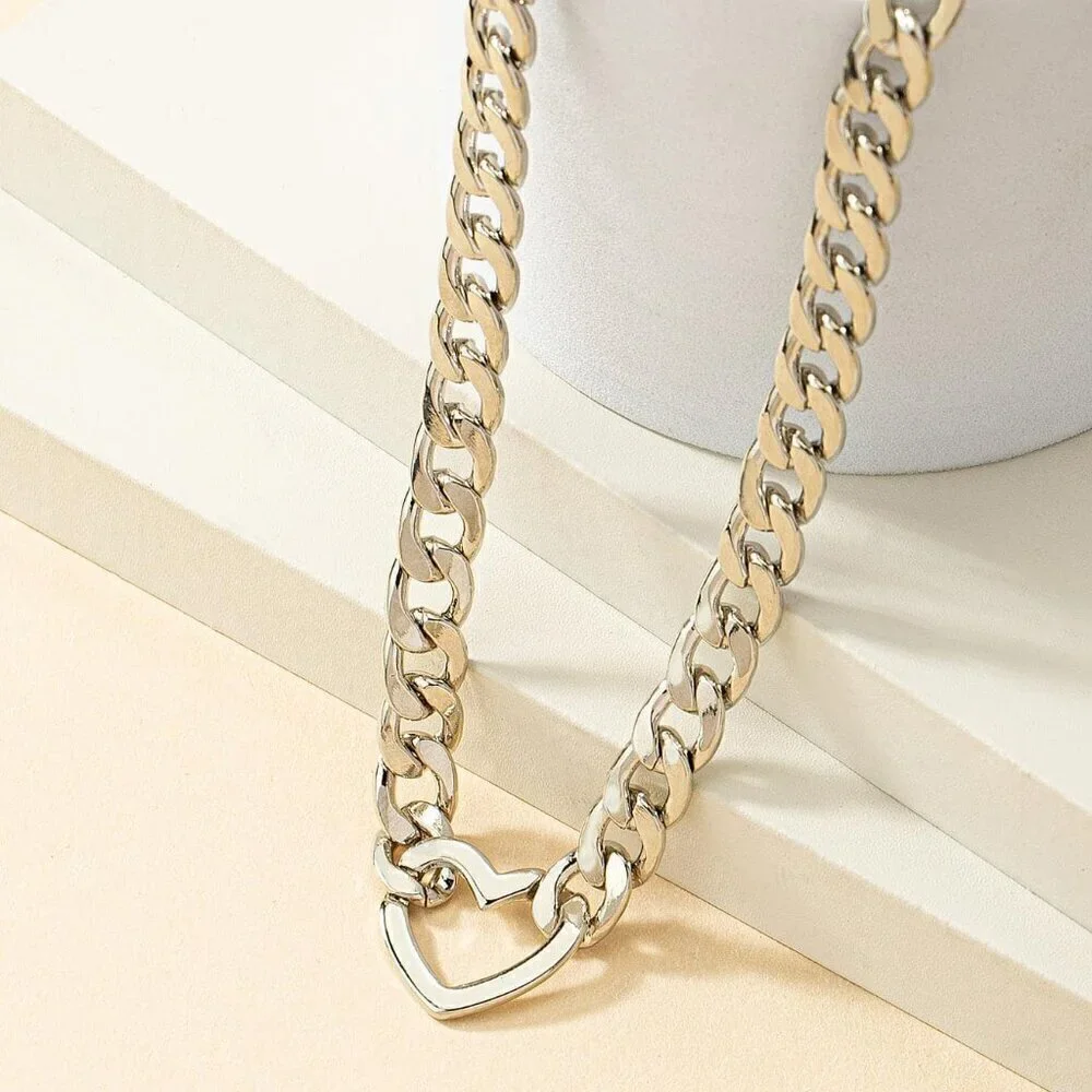Silver Fashionable Women's Heart Decor Chain Necklace